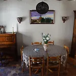 Les Volets Bleus Ferienhaus Provins