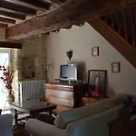 Les Volets Bleus * Provins